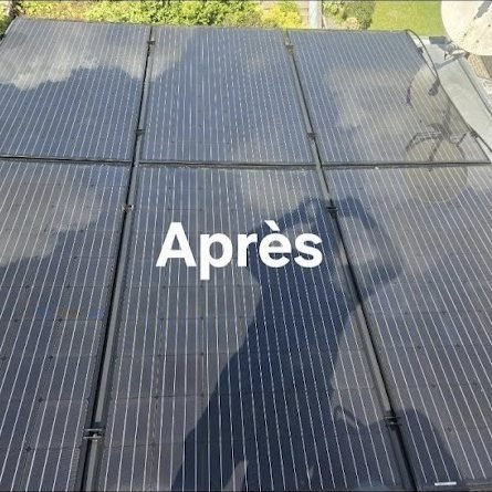 Panneaux solaires propres et brillants après nettoyage professionnel
