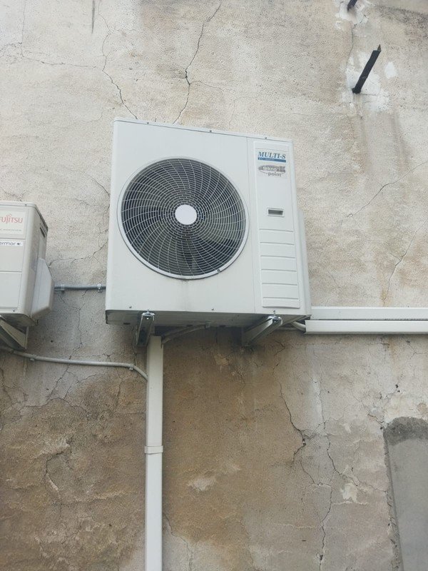 Unité extérieure multi-split installée par AK Solutions